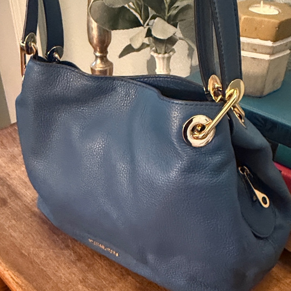 Michael Kors Navy Pebbled Leather Shoulder Bag - Picture 3 of 10